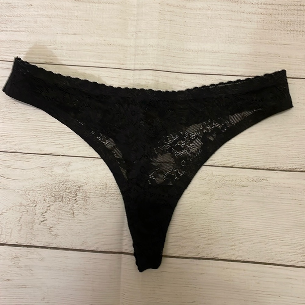 VS Angel Secret Embrace thong panty​​​​